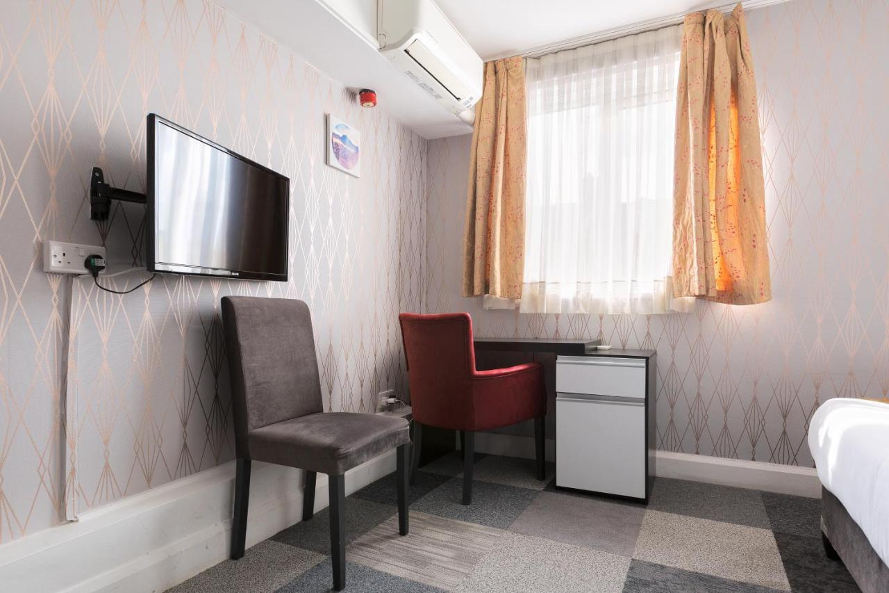 Studio,1200265516:JPEG