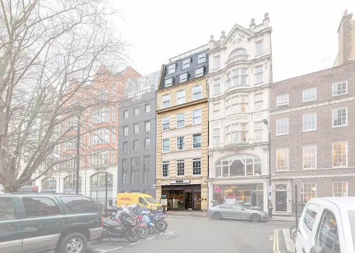 Trip to College Golden Square Soho