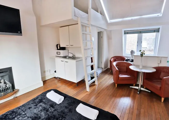 Magical & Charming 8 Rooms Covent Garden Townhouse